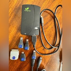 iGO GREEN charging cables $ connections.